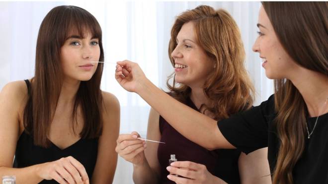 Perfect experience to share with friends or loved ones. Gender inclusive, perfect for couples, birthdays, anniversaries, hen parties and corporates - whatever the occasion, a scent is a memorable way to honour the moment.